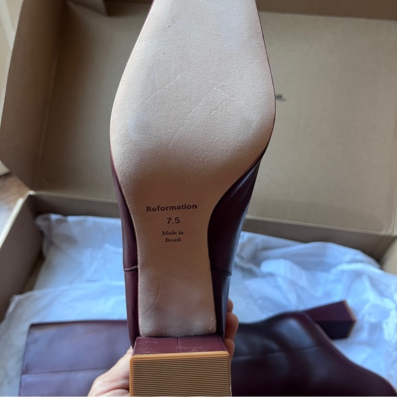 Reformation River knee high boots in ruby  Sz 7.5 new in box - Picture 11 of 16